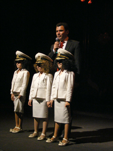Mircea Dolha si Mini Kids din Ramnicu Valcea.